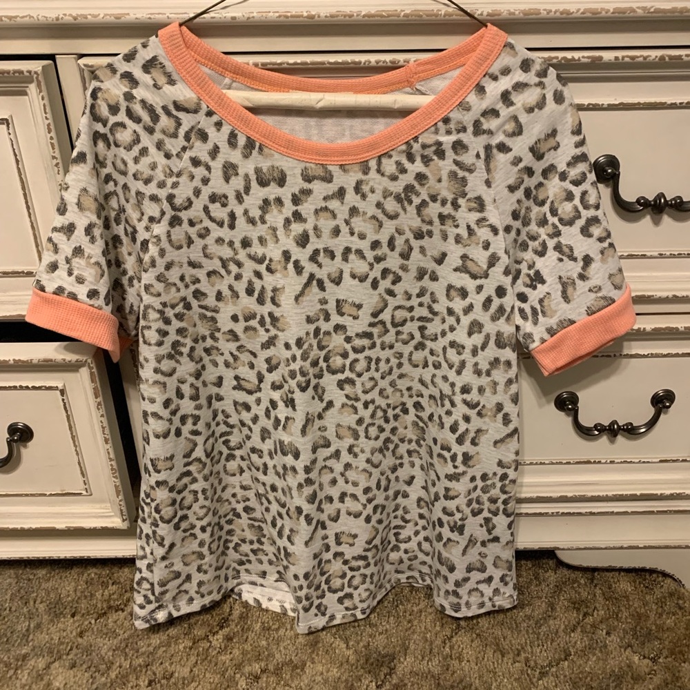 Boutique leopard top